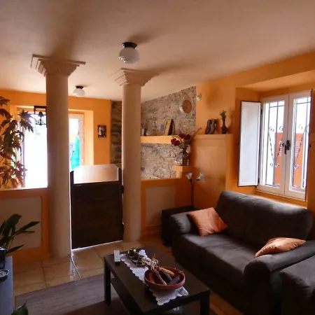 Hébergement de vacances Casa De Corbelle *